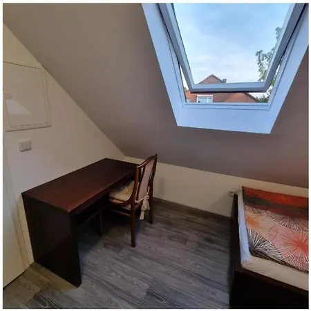 Monteur- Und Messezimmer Jelinski Arpke *