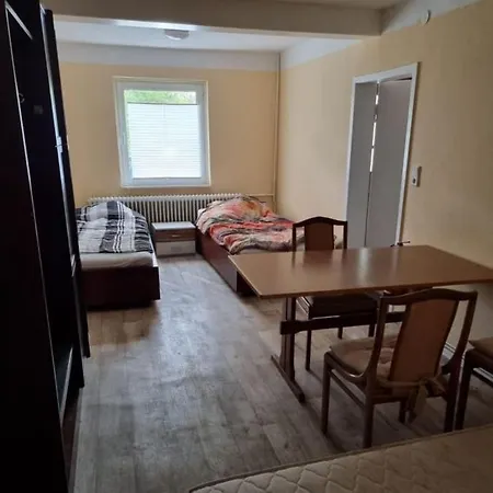 Monteur- Und Messezimmer Jelinski Arpke * Lehrte